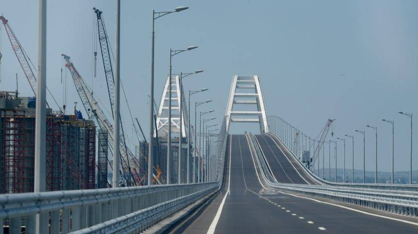 Путин заявил о спешном завершении работ на Крымском мосту