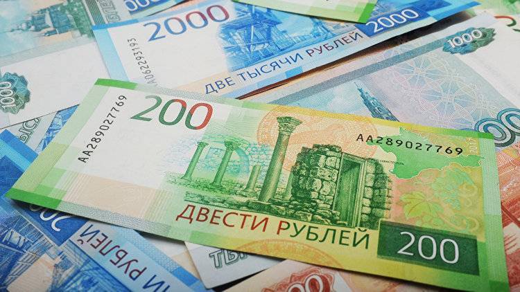 В Крыму количество фальшивых купюр сократилось на треть