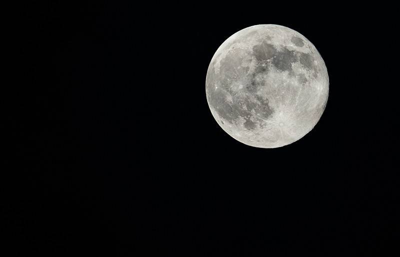 Китайский луноход сделал неожиданное открытие на обратной стороне Луны