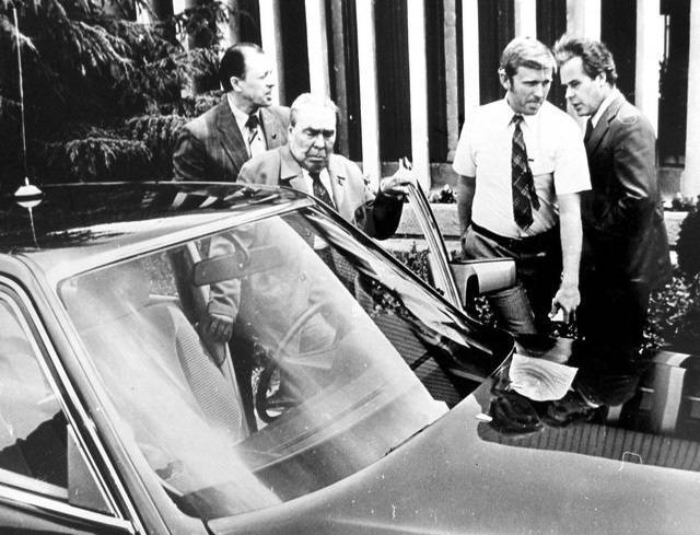 Какая коллекция автомобилей была у Леонида Брежнева | Русская семерка