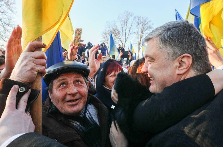 В центре Киева возвели виселицу для Порошенко