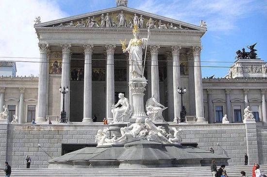 «Не надо бояться»: в парламенте Австрии призвали не демонизировать Владимира Путина