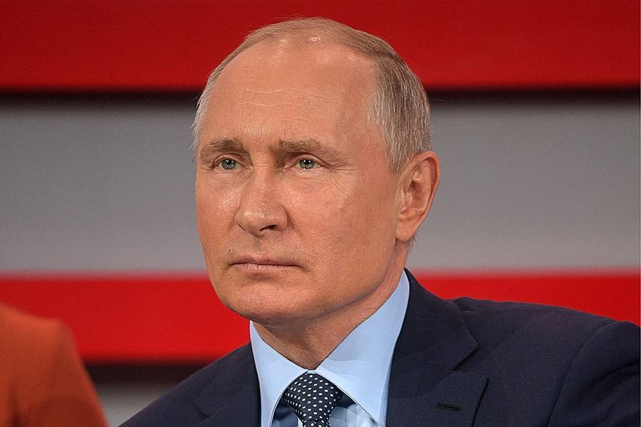 Путин рассказал, как носил соседку на руках на пятый этаж