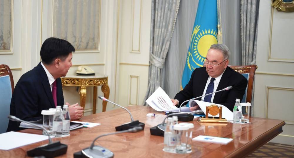 Назарбаев принял главу Верховного суда Жакипа Асанова