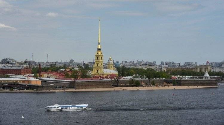 Петербург вошел в рейтинг самых посещаемых регионов на майские праздники