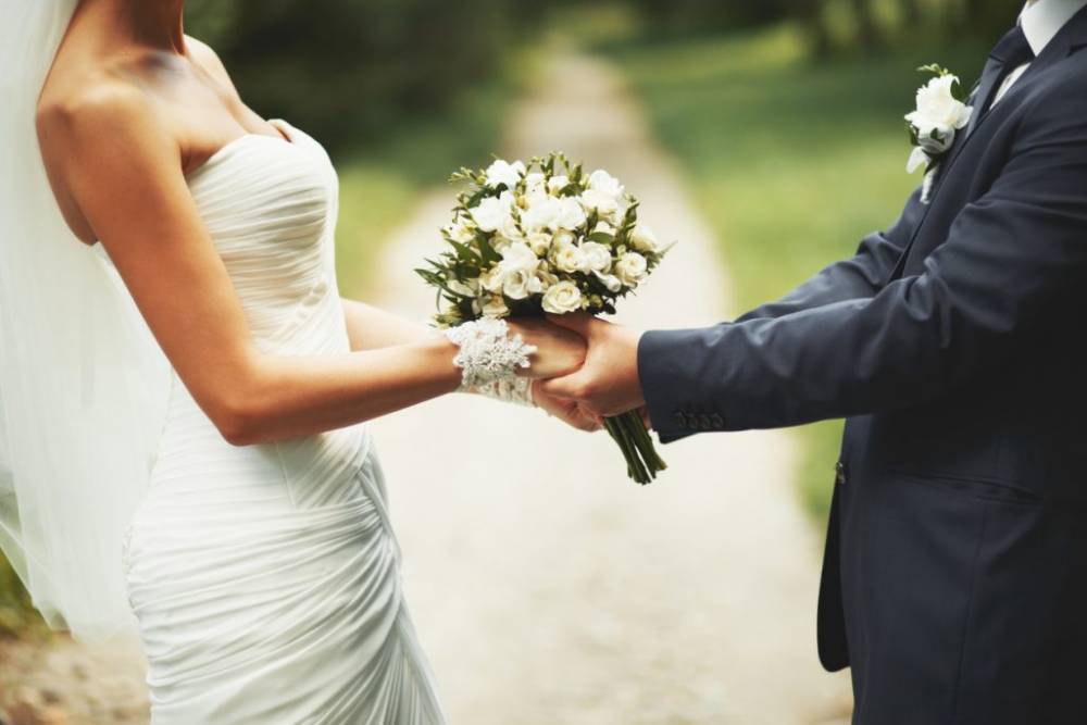 Совет адвоката: стоит ли жениться перед эмиграцией?