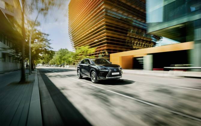 Lexus продлил специальные предложения до конца мая