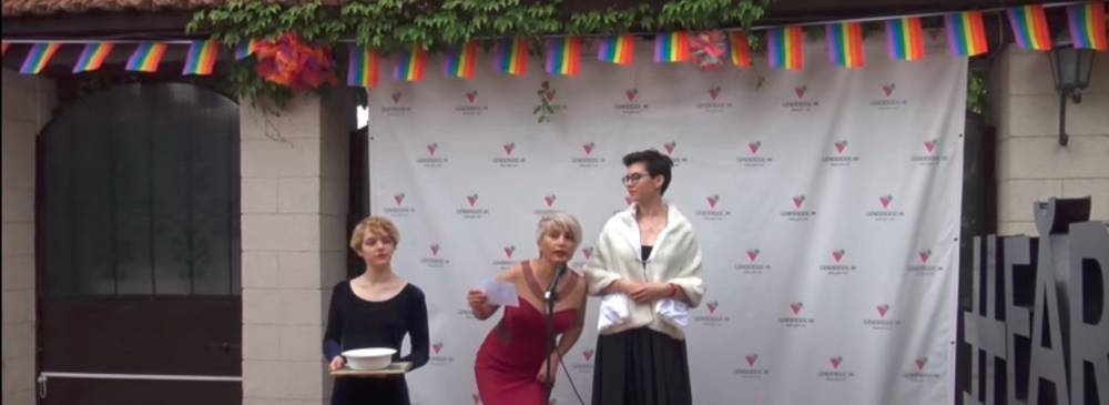 ЛГБТ-активисты наградили Додона эмалированной миской | Политнавигатор