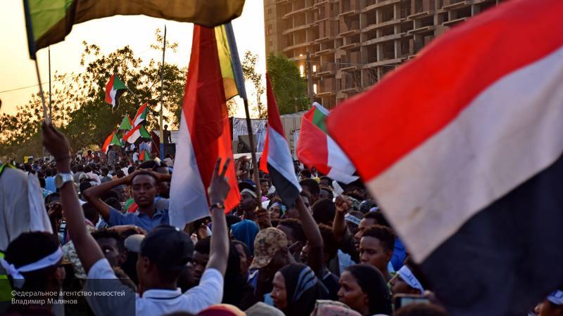 Британская дипломатия не скрывает своей поддержки оппозиционным силам Судана