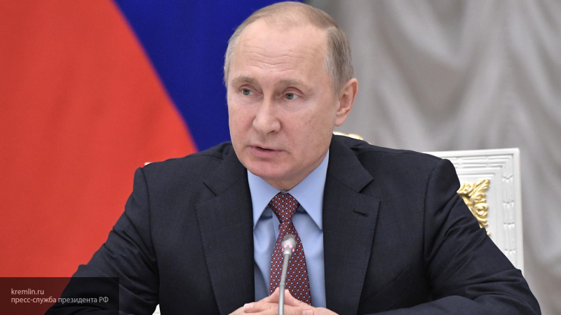 Путин отметил важность реализации проектов по разработке лазерного оружия