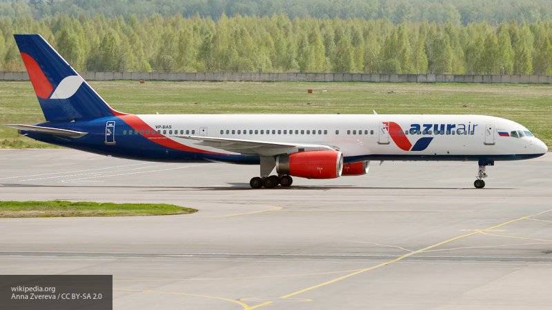 AZUR Air не будет кормить пассажиров на рейсах длительностью менее пяти часов