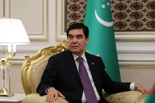 Президент Туркмении Гурбангулы Бердымухамедов посмотрел на алабаев и решил написать о них книгу