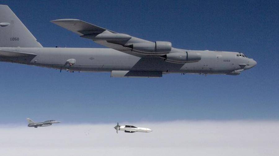 США испытали сверхмощную авиабомбу GBU-57