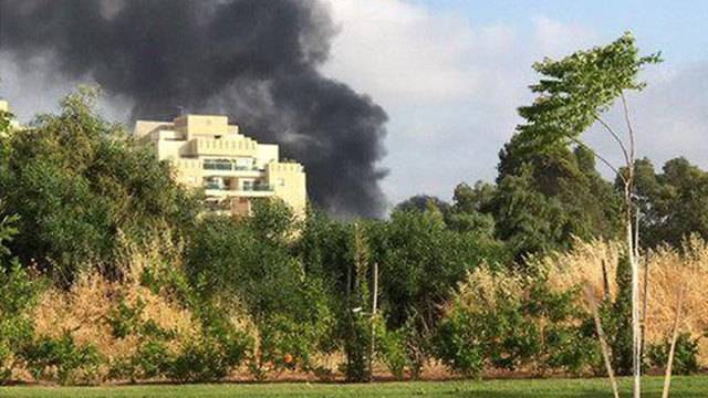 Крупный пожар на армейской базе в центре Израиля - фото, видео