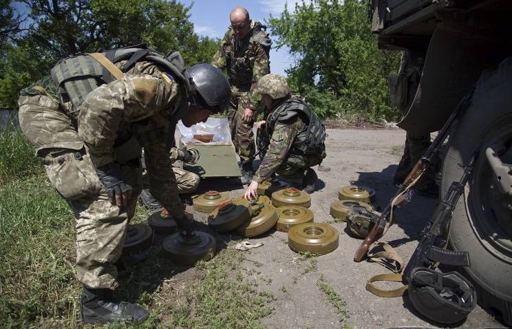 Смертоносная доставка еды: волонтёр и украинские военнослужащие подорвались при попытке помочь голодающим ВСУшникам