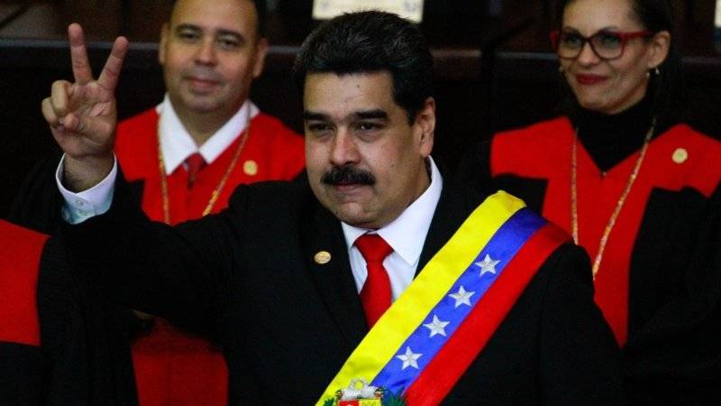 Венесуэльские военные заявили, что встретят американцев с оружием в руках