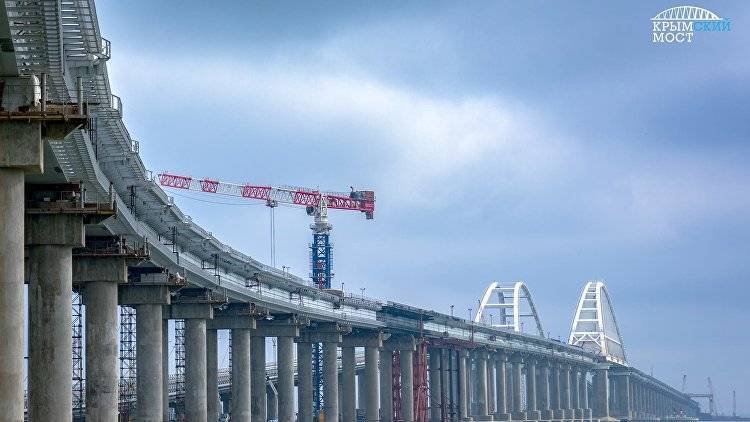 Движение по ж/д части Крымского моста откроют досрочно - Дитрих