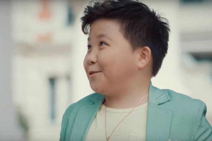 «На первом все продано»: шоу «Голос.Дети» высмеяли в казахстанской рекламе