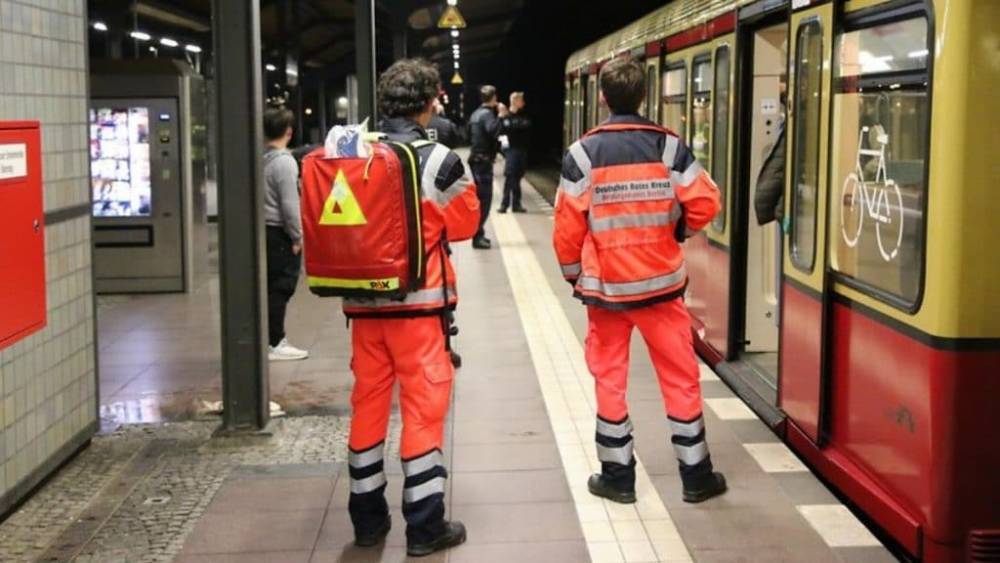 Берлин: в метро мужчины избили пассажиров