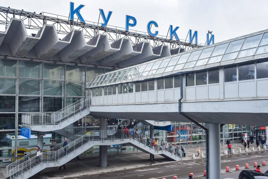 Киевский и Курский вокзалы проверяют после звонка о "минировании"