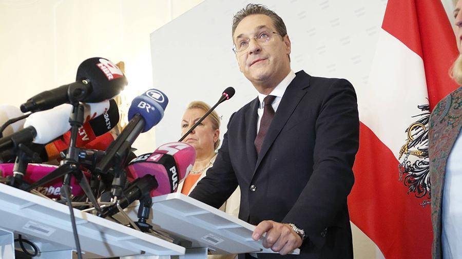 Вице-канцлер Австрии объяснил скандальное видео с его участием