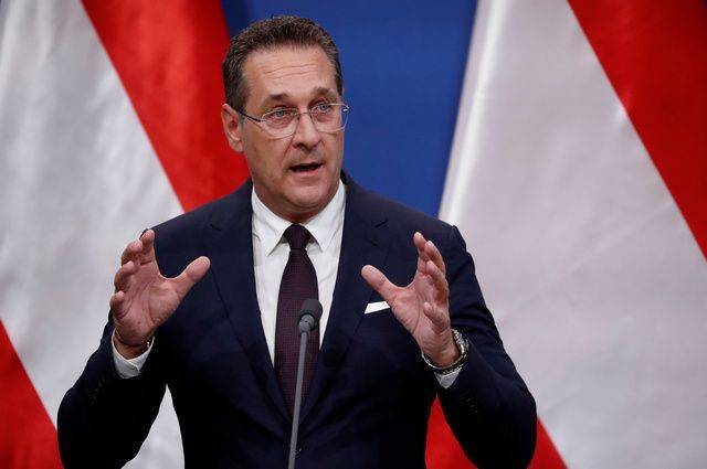 Австрийский вице-канцлер прокомментировал вызвавшее скандал видео