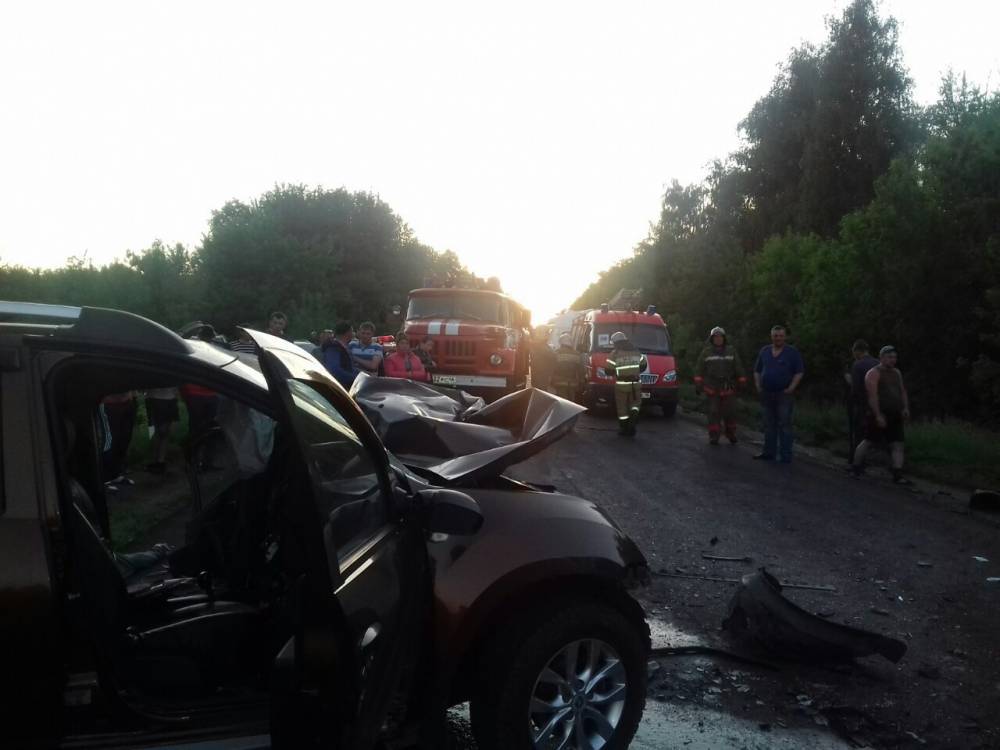 В ДТП в Курской области погибло четыре человека