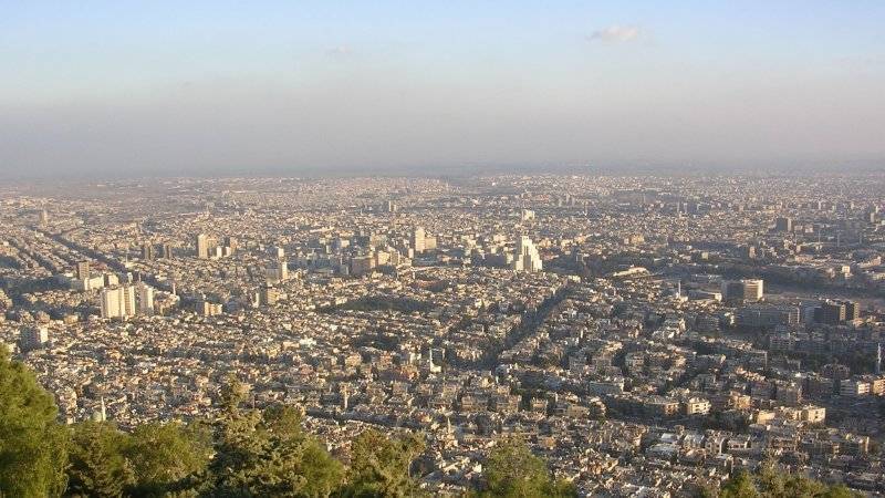 Сирийские средства ПВО открыли огонь по воздушным объектам к югу от Дамаска