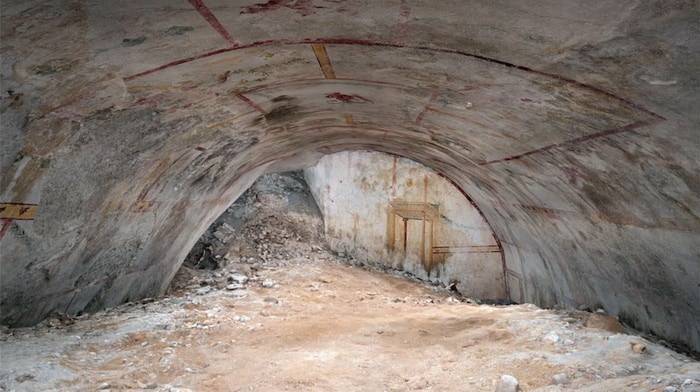 Что скрывает таинственная комната, обнаруженная под дворцом императора Нерона в Риме