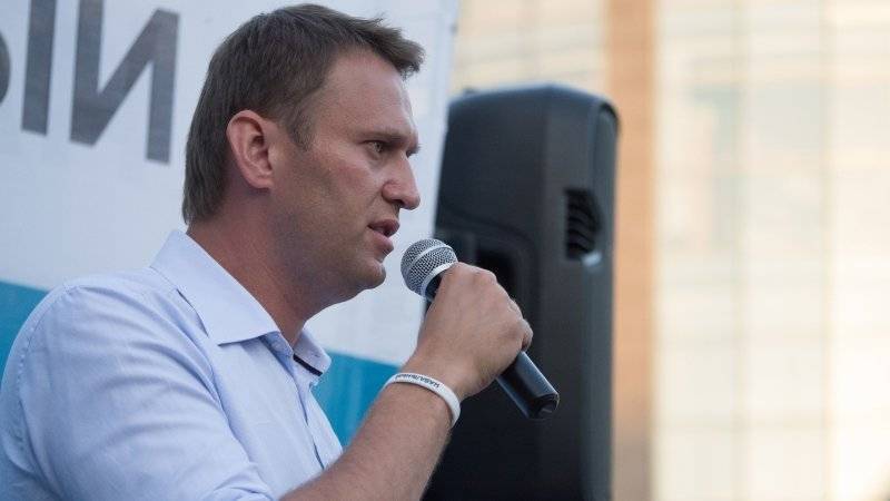 Навальному придется ответить по закону за теневой профсоюз имени себя