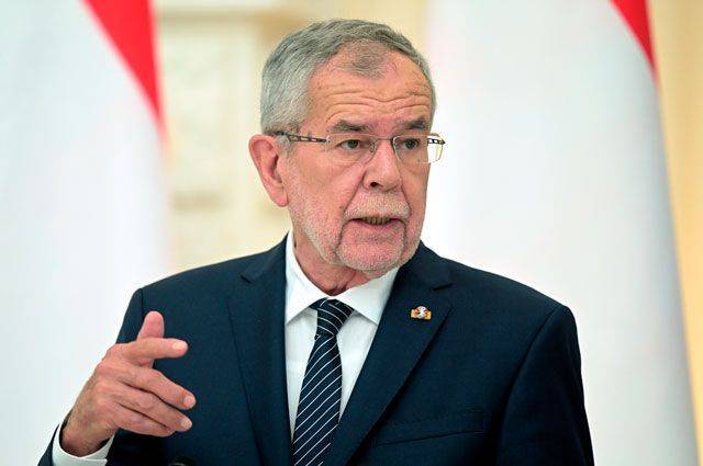 Президент Австрии считает, что досрочные выборы должны пройти в сентябре