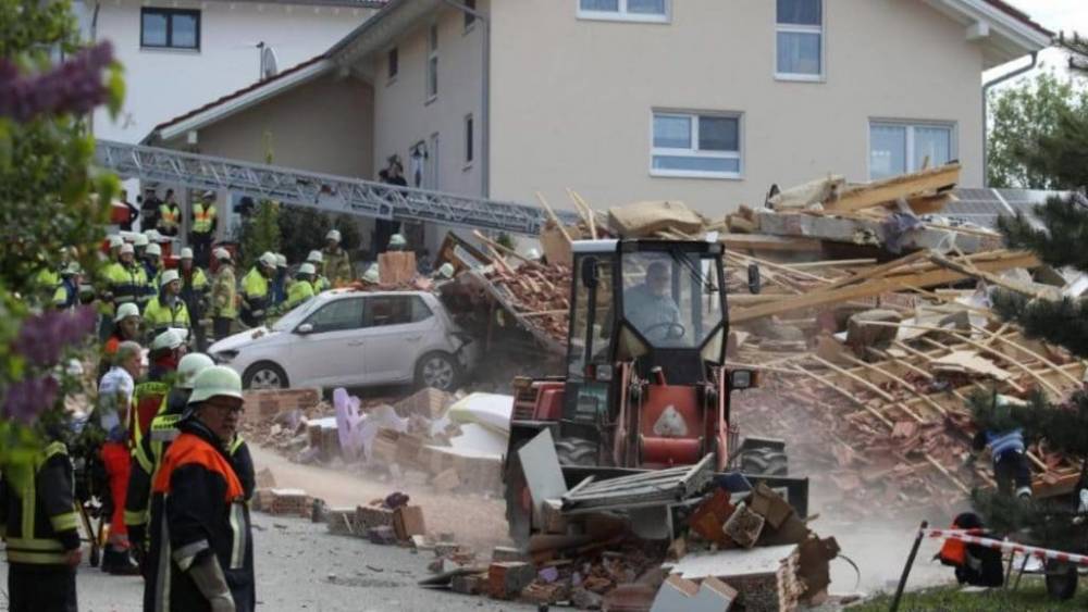 Бавария: жилой дом обвалился вследствие взрыва, под завалами находятся двое людей
