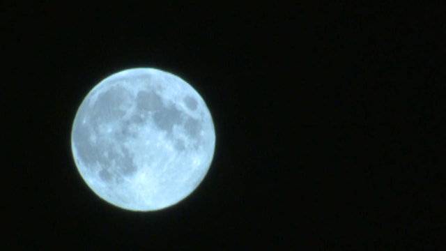 По светом "голубой Луны": над Москвой наблюдали уникальное природное явление