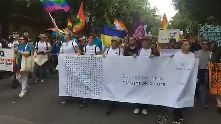 Гей-парад в Молдове прошел под флагом Украины | Политнавигатор