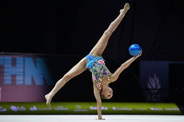 Сборная России по художественной гимнастике взяла все золото на ЧЕ