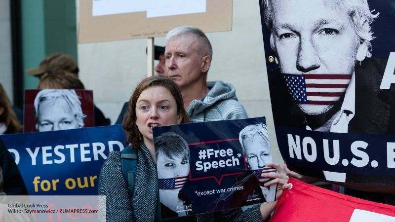 Шведская прокуратура требует ордер на арест Ассанжа