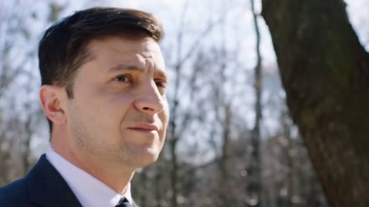 Зеленский намерен отменить депутатскую неприкосновенность на Украине