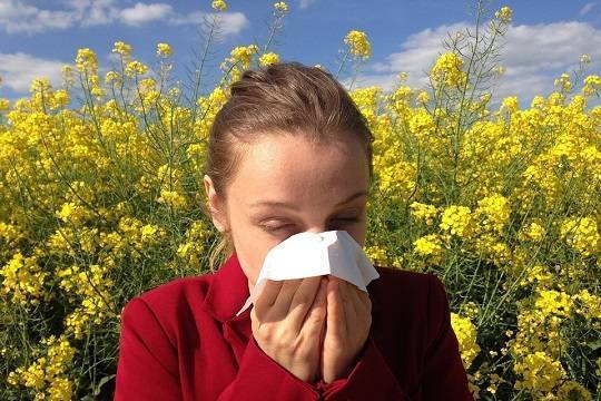 В России назвали самую распространенную форму аллергии