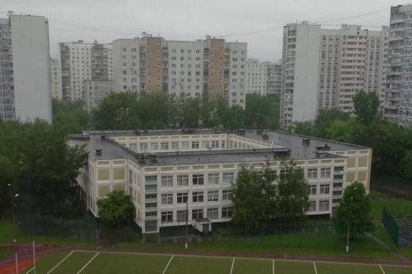 В Москве из-за угрозы взрыва проверяют полицейский колледж и школу