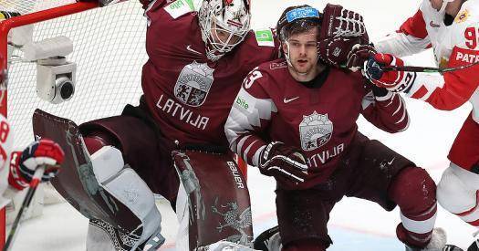 Свободных столиков нет! Как кипят хоккейные страсти в Латвии