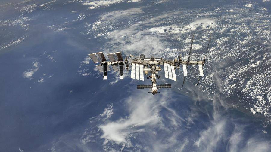 Жители России смогут наблюдать полет МКС в небе