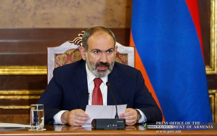 Пашинян призвал своих сторонников разблокировать все суды