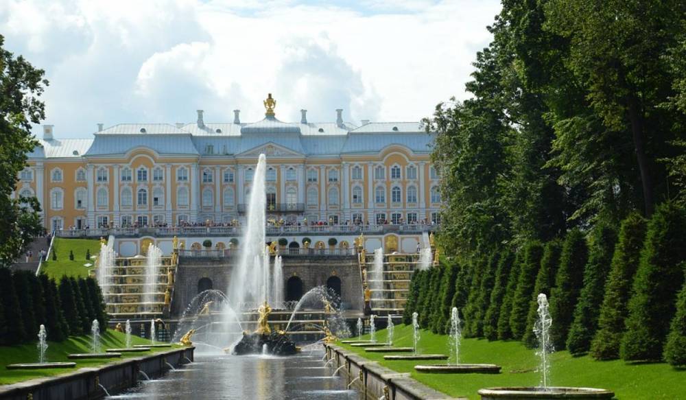 Петергоф стал лидером рейтинга любимых музеев россиян