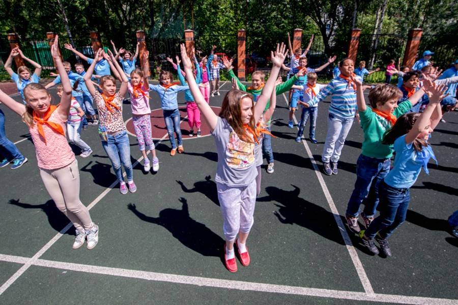 Для детей в Москве организуют летние досуговые площадки