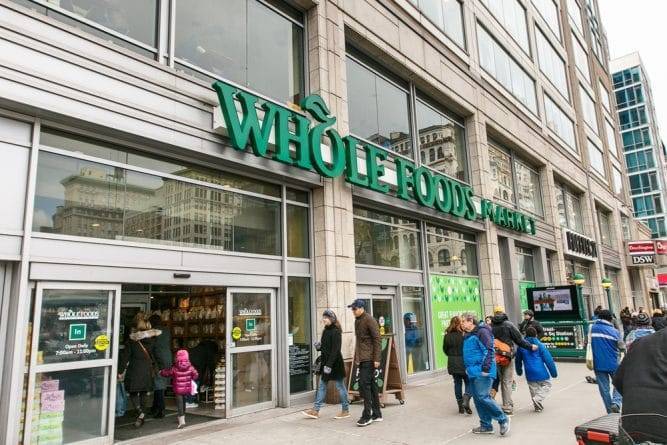 Whole Foods откажется от пластмассовых трубочек к июлю 2019 года
