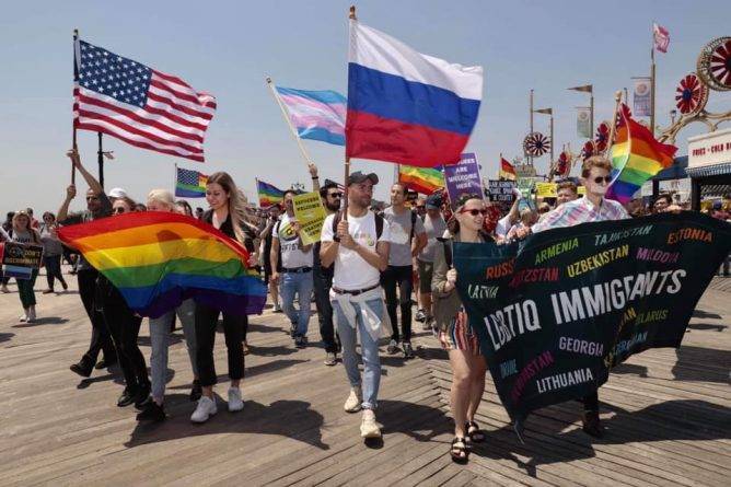 В Нью-Йорке прошел «Брайтон-Бич-Прайд» — третий русскоязычный гей-парад