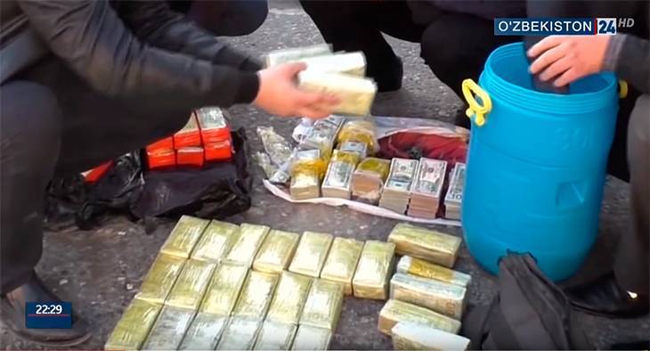 Бидоны с долларами нашли у контрабандистов из Ташкента | Вести.UZ