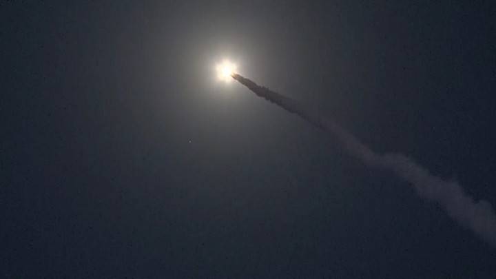 "Прилетали пошпионить": Сирийские ПВО сбили неизвестные летательные объекты - СМИ