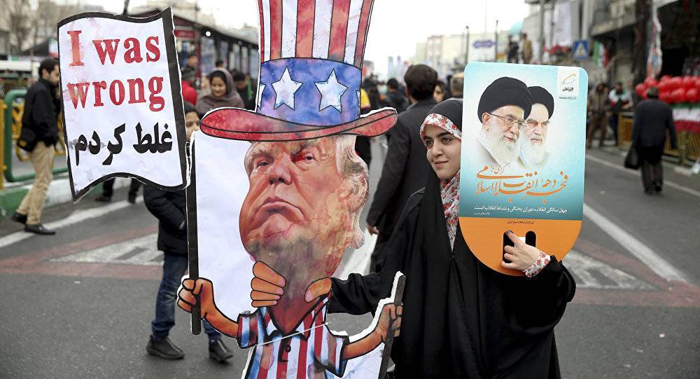 Не время для переговоров: президент Ирана заявил, что США хотели начать диалог 8 раз