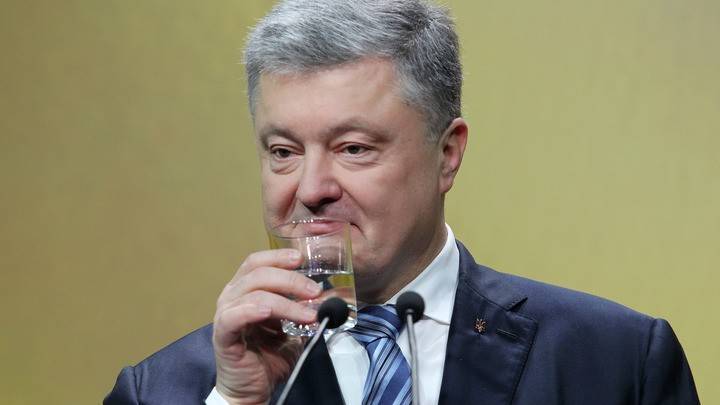 Решение Зеленского о роспуске Рады вернет к власти команду Порошенко – экс-депутат